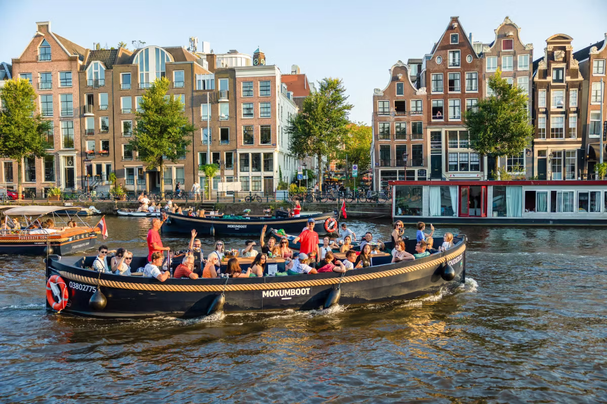 Amsterdam Sightseeing Canal Cruise: Best Options & How to Book